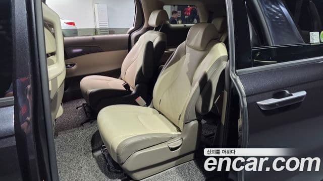 Kia Carnival 2021 — Şəkil 12/20