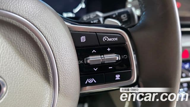 Kia Carnival 2021 — Şəkil 15/20