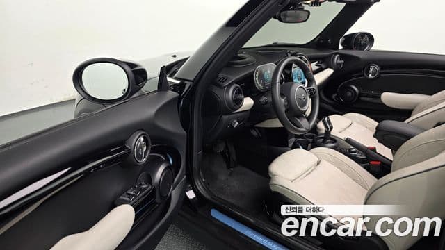 Mini Cooper S Convertible 2023 — ფოტო 10/20