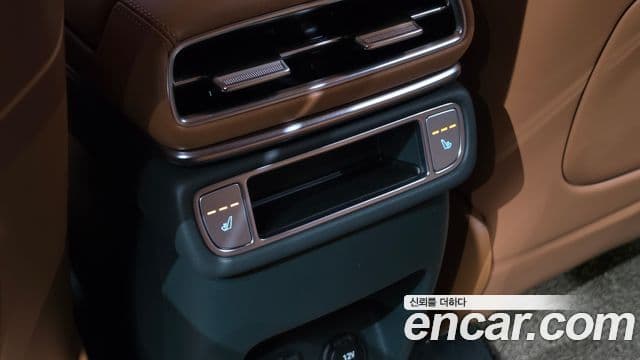 Genesis GV80 2025 — ფოტო 19/20