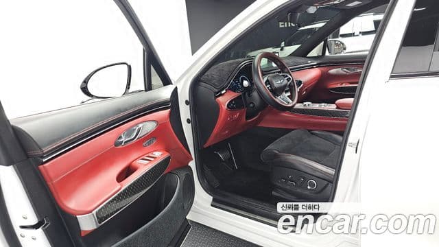 Genesis GV70 2022 — фото 9 из 16