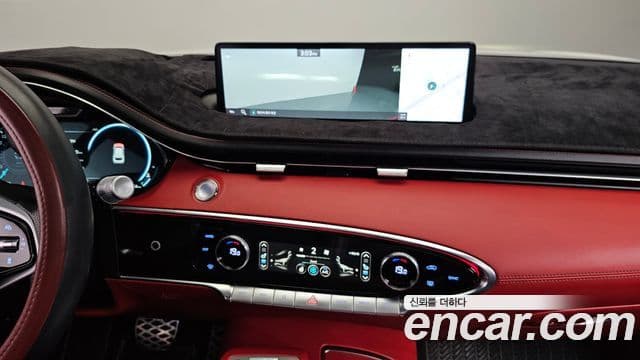 Genesis GV70 2022 — фото 15 из 16