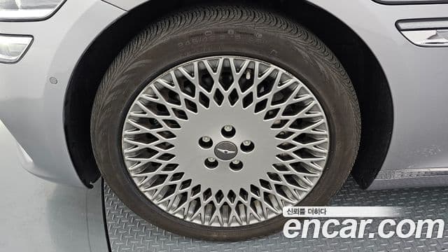 Genesis Electrified G80 2022 — ფოტო 5/20