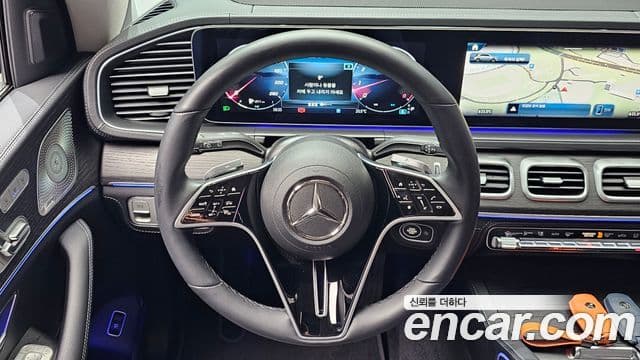 Mercedes-Benz GLE-Class 2025 — Photo 24/35