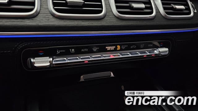 Mercedes-Benz GLE-Class 2025 — Photo 11/35