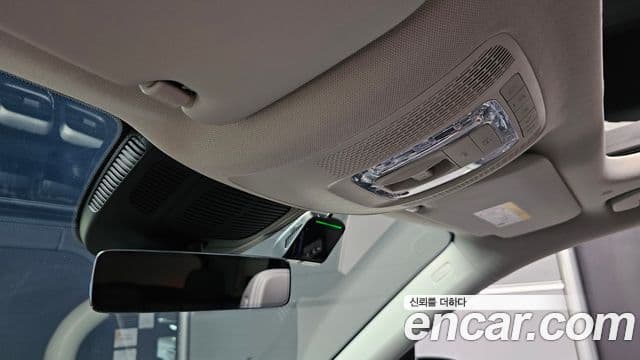 Mercedes-Benz GLE-Class 2025 — Photo 10/35