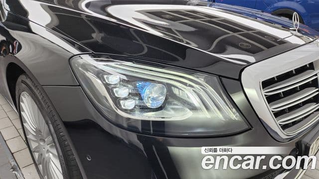 Mercedes-Benz S-Class 2020 — ფოტო 26/32