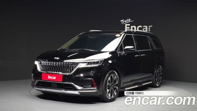 Kia Carnival 2020 — Фото 1/20