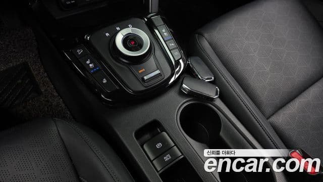 Kia Seltos 2023 — Şəkil 9/20