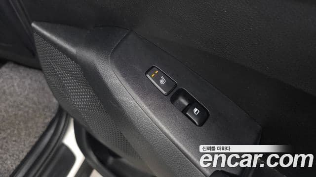 Kia Seltos 2023 — Şəkil 19/20