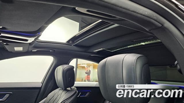 Mercedes-Benz S-Class 2023 — ფოტო 31/33