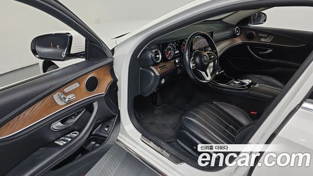 Mercedes-Benz E-Class 2019 — Şəkil 10/20