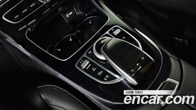 Mercedes-Benz E-Class 2019 — Şəkil 18/20