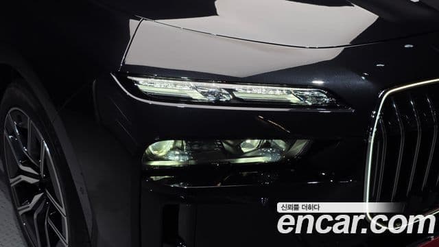 BMW 7 Series 2025 — Şəkil 2/34