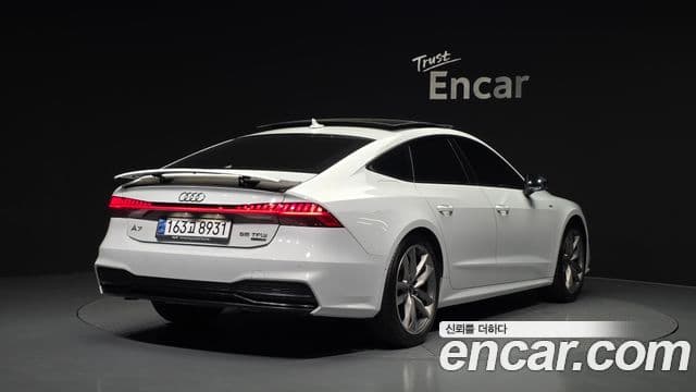 Audi A7 2022 — ფოტო 2/20