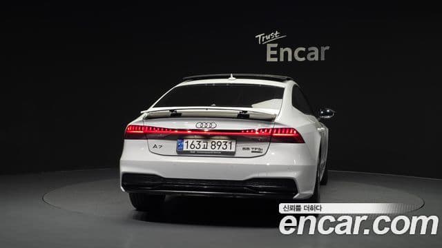 Audi A7 2022 — ფოტო 4/20