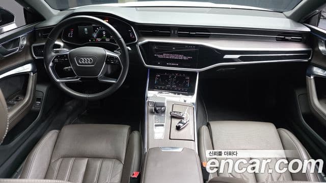 Audi A7 2022 — ფოტო 7/20