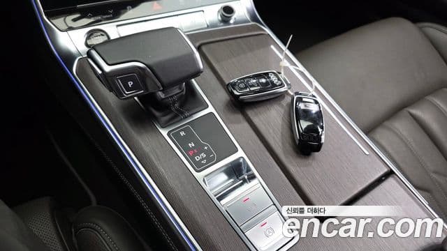 Audi A7 2022 — ფოტო 9/20