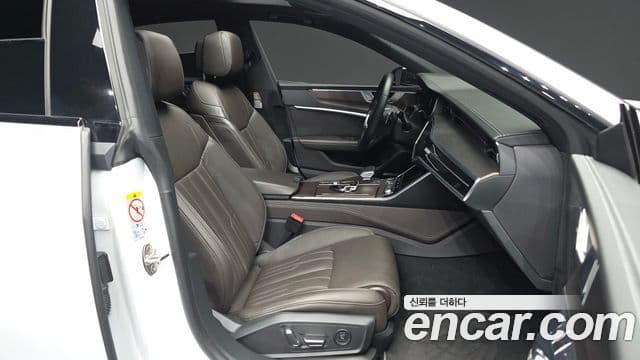 Audi A7 2022 — ფოტო 11/20