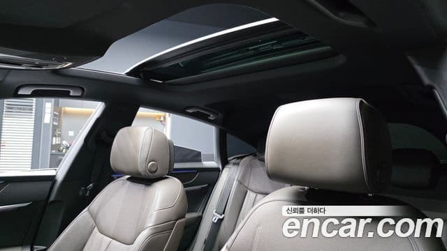 Audi A7 2022 — ფოტო 19/20