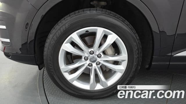 Audi Q7 2019 — Şəkil 5/20