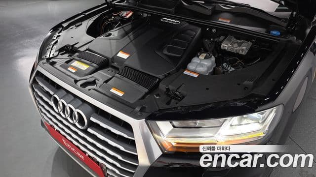 Audi Q7 2019 — Şəkil 6/20