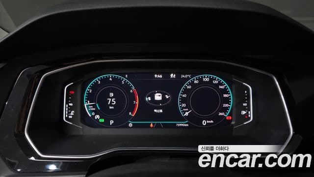 Volkswagen Jetta 2021 — ფოტო 7/20
