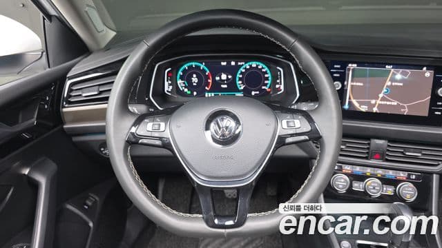 Volkswagen Jetta 2021 — ფოტო 14/20