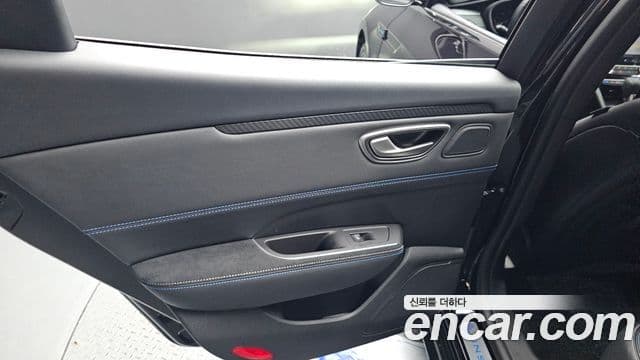 Renault Samsung SM6 2024 — ფოტო 13/33
