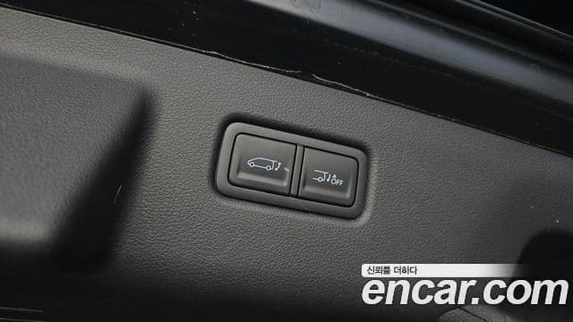 Hyundai Staria 2025 — Photo 4/30