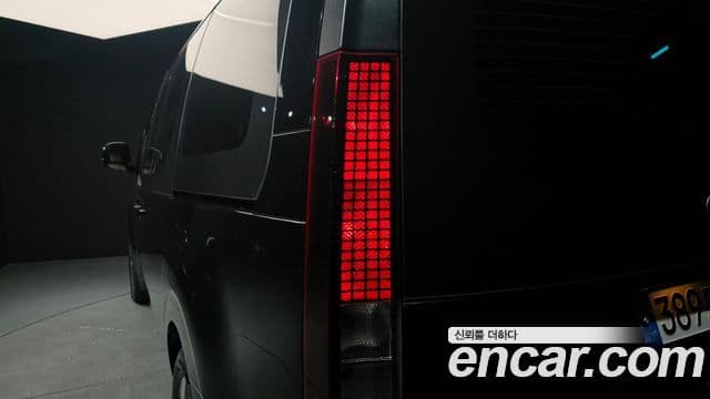 Hyundai Staria 2025 — Photo 12/30