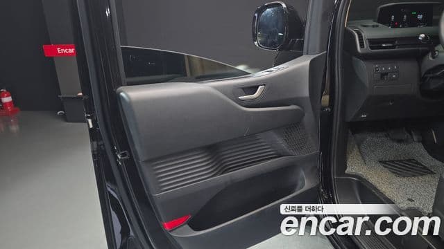 Hyundai Staria 2025 — Şəkil 5/30