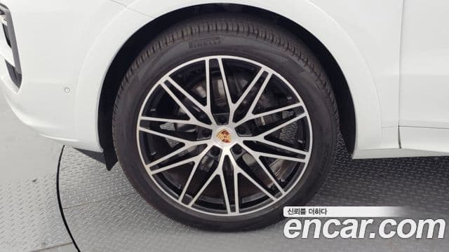Porsche Cayenne 2025 — фото 4 из 20