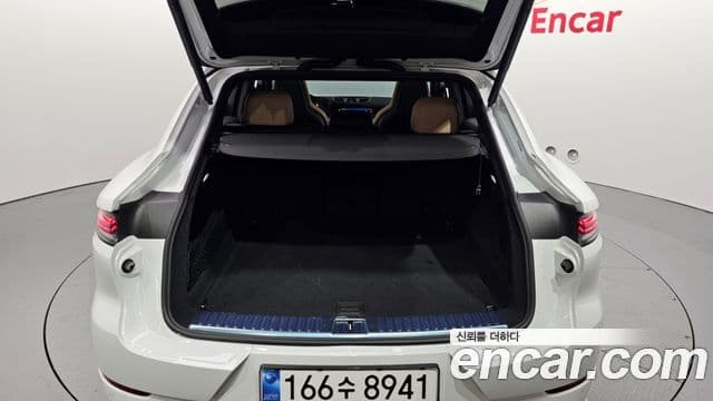 Porsche Cayenne 2025 — Şəkil 16/20