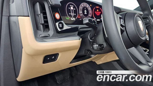 Porsche Cayenne 2025 — Photo 33/33