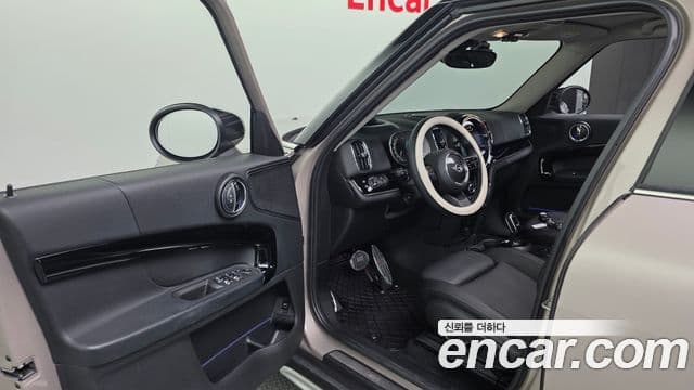 Mini Cooper Countryman 2023 — ფოტო 11/20