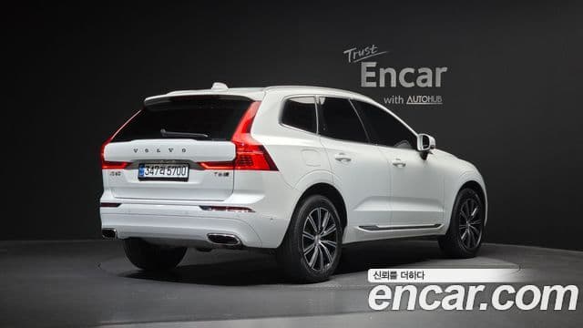 Volvo XC60 2020 — ფოტო 2/20
