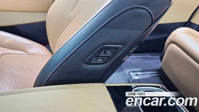 Kia Carnival 2021 — Photo 16/32