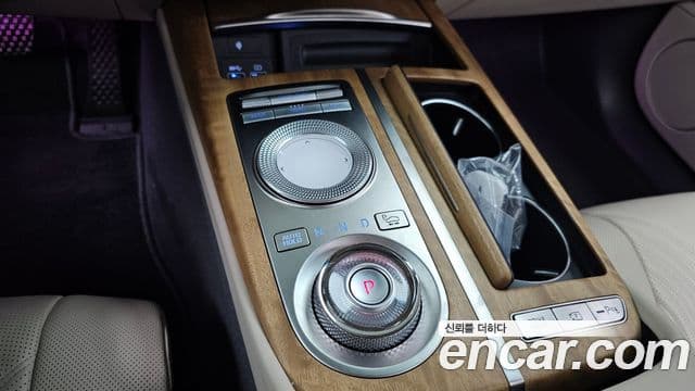 Genesis Electrified G80 2020 — Şəkil 9/20