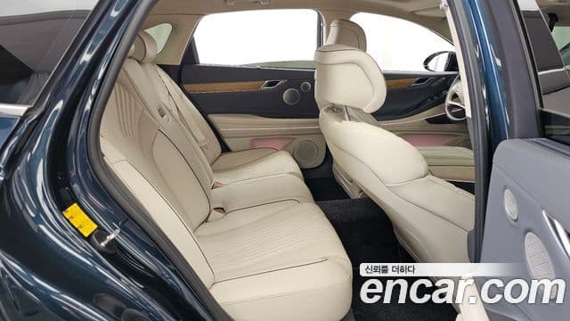 Genesis Electrified G80 2020 — Şəkil 12/20
