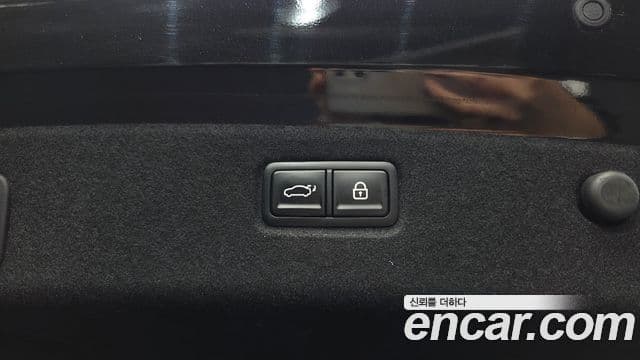 Kia The K9 2023 — Photo 19/35