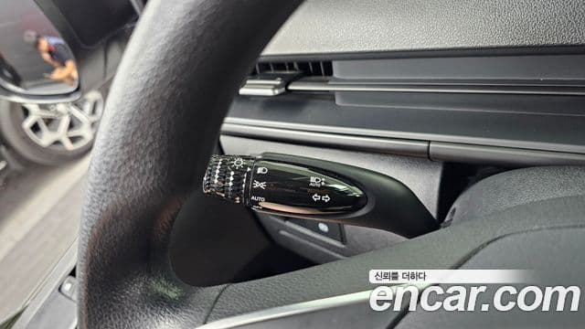 Hyundai Staria 2023 — ფოტო 18/20