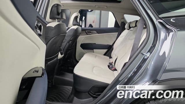 Kia Sportage 2023 — Şəkil 8/34
