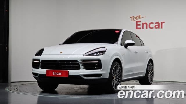 Porsche Cayenne 2020 — Photo 2/20