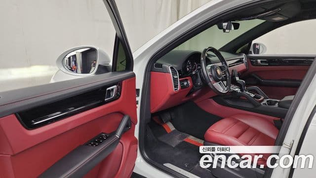 Porsche Cayenne 2020 — Photo 5/20