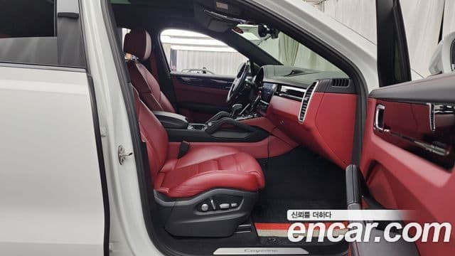 Porsche Cayenne 2020 — Photo 6/20