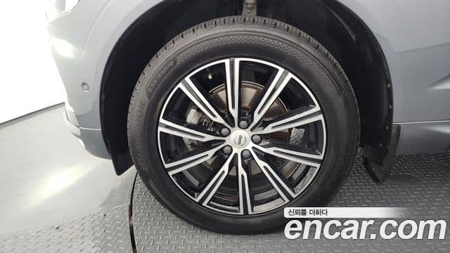 Volvo XC60 2021 — фото 5 из 20