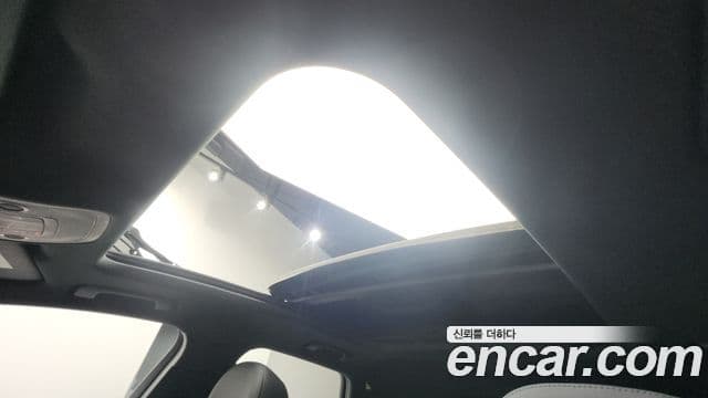 Audi Q3 2022 — ფოტო 17/20