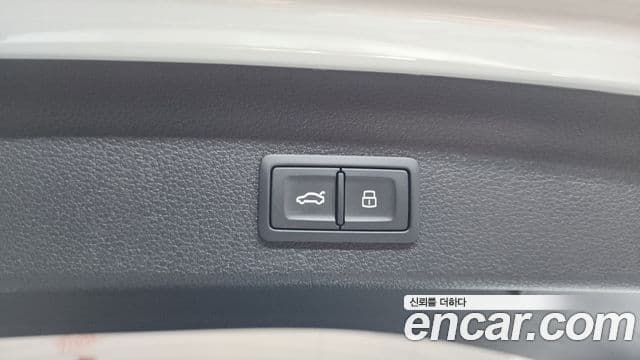 Audi Q3 2022 — ფოტო 18/20