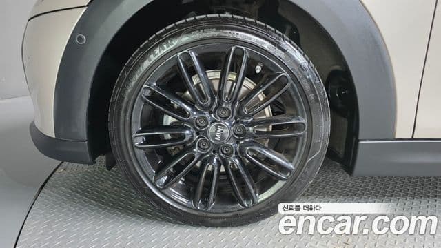 Mini Cooper 2023 — ფოტო 4/20